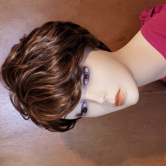 Short Brown / Blonde Curly Wig - Picture 4 of 7